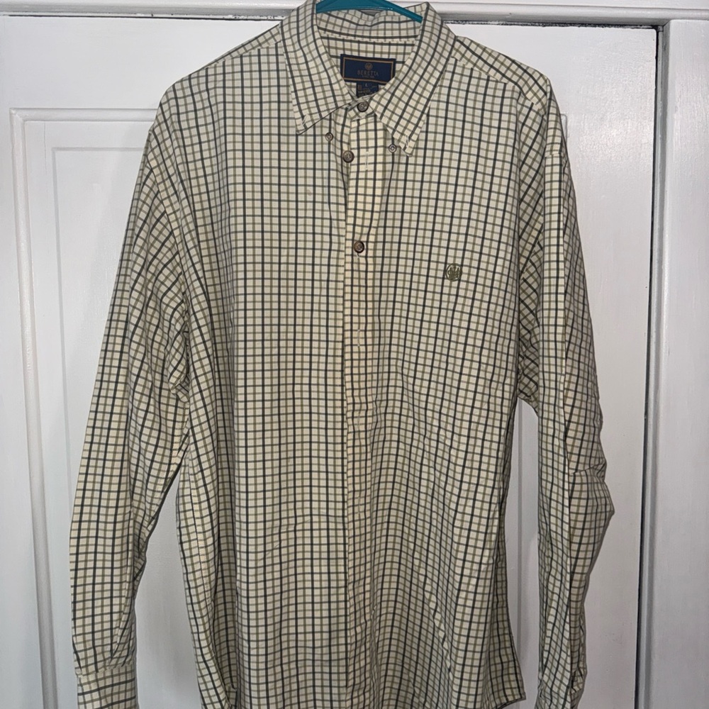 Chaps Men's Long-Sleeve Plaid Button-Down Shirt in Cream and Olive